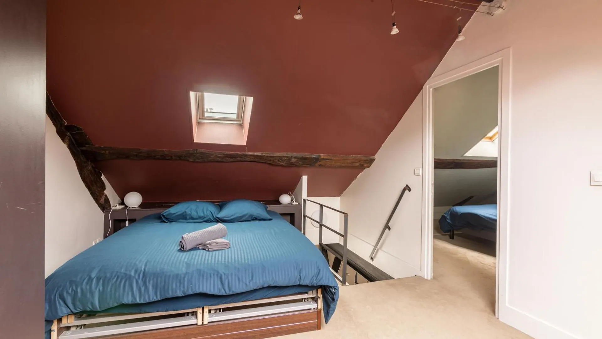 Apartment Quartier Mezzanine & 1br Le Marais Temple Free Netflix Paris