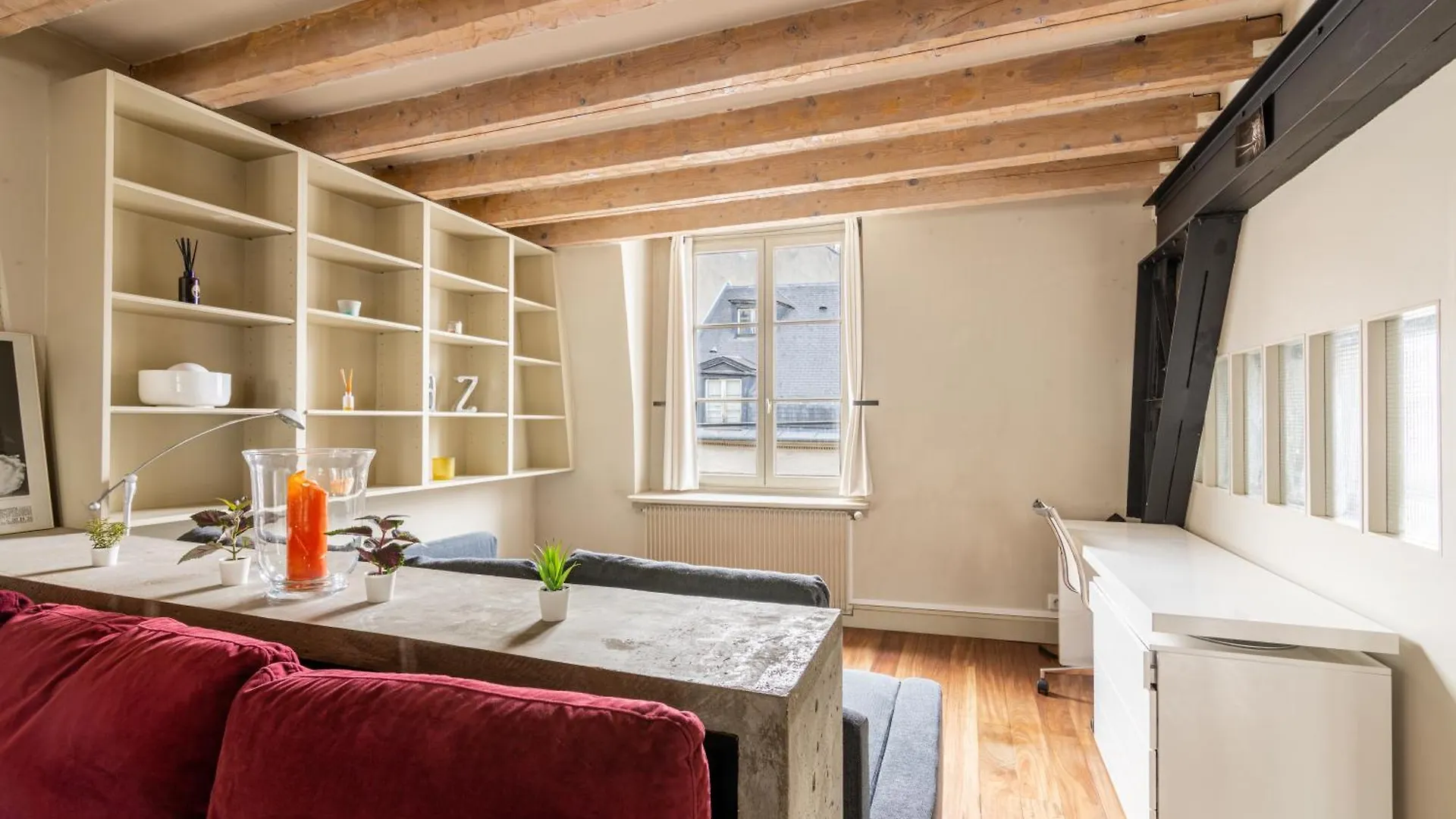 Apartment Quartier Mezzanine & 1br Le Marais Temple Free Netflix