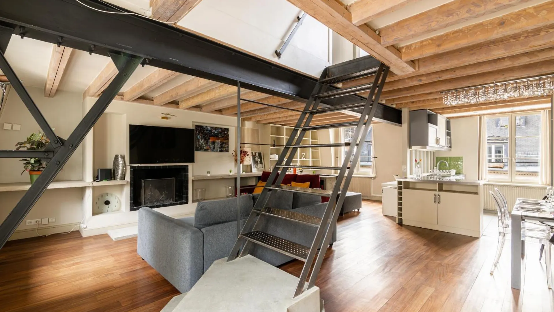 Quartier Mezzanine & 1br Le Marais Temple Free Netflix